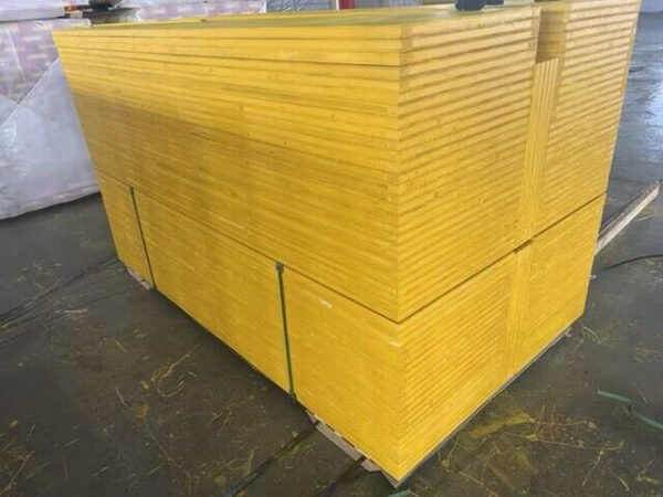 3-Ply Pine Panel Shuttering Board with Yellow Painting Phenolic WBP Glue for Shuttering Formwork