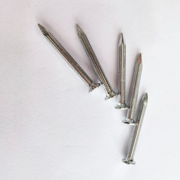 mmon Nails for Heavy-Duty Use