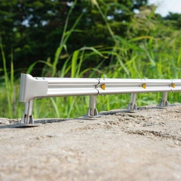 Competitive Price High Quality Galvanized Steel Highway Guardrail System