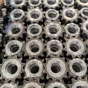 De Wo Factory Customized Gear Steel Wheel Sprocket Customized Power Transmission Chain Sprocket