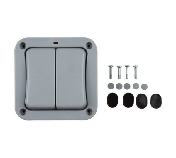 Masterplug WP14S IP66 Single Retractive Switch Masterplug WP14S IP66 Single Retractive Switch — Builders Store SA