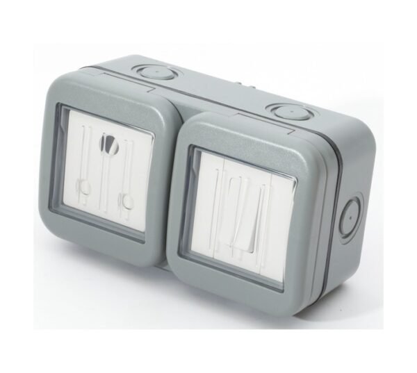 Masterplug WP42 IP66 2 Way Double Switch Masterplug WP42 IP66 2 Way Double Switch — Builders Store SA